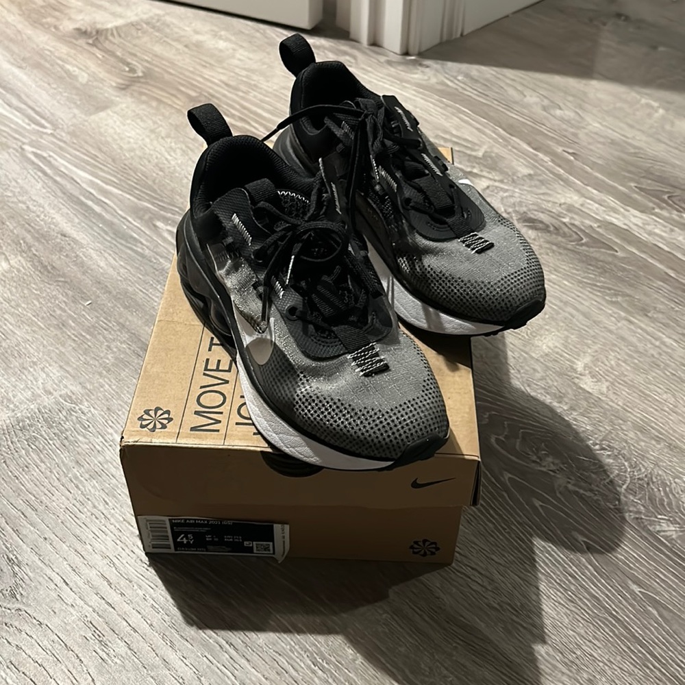Like new Nike air max 2021 GS